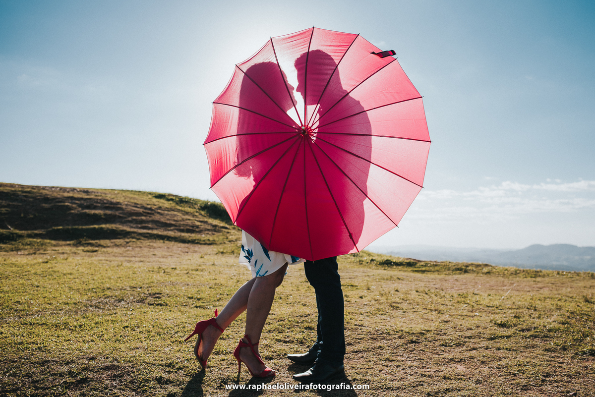 Ensaio pré-casamento - ensaio de casal - casamento pirapora do bom jesus -morro do capuava - ensaio de casal - inspiração para ensaio fotografico - casamento - fotos de ensaio - casamento no campo - raphael oliveira fotografia - fotografo de casamentos