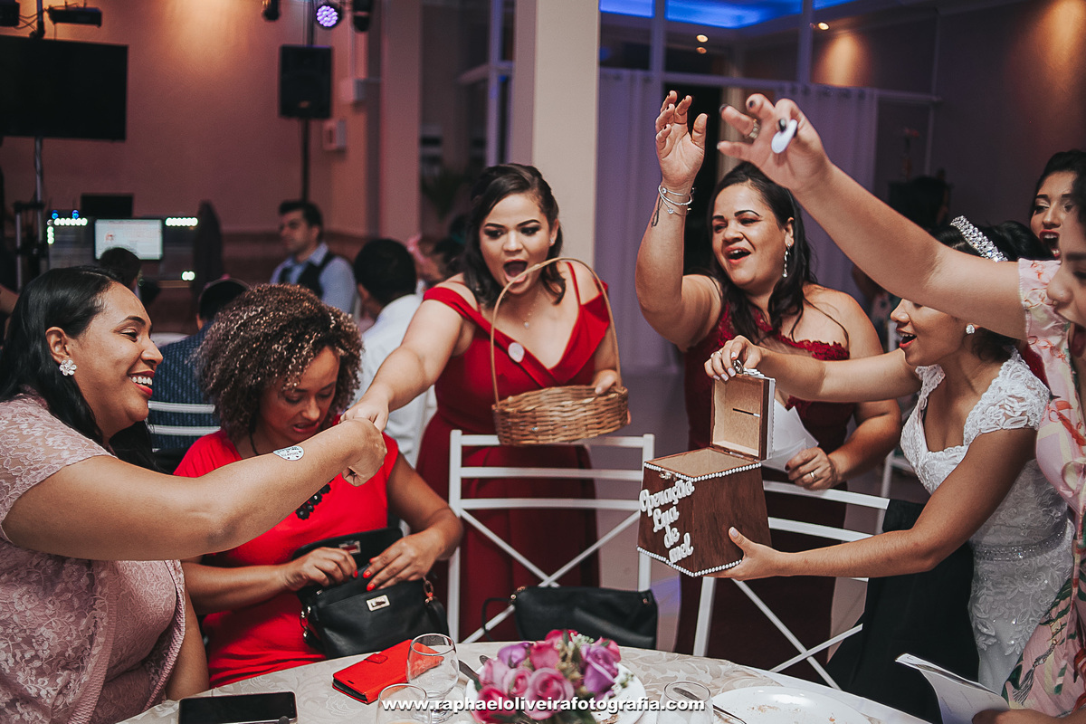 Casamento Jeane e Lucas, making of no salão Alessandra Siqueir em Itapevi - São Paulo - fotografado por raphael oliveira fotografia - fotografo de casamento e familia - fotografo de ensaios e gestante - raphael oliveira fotografia - raphael oliveira