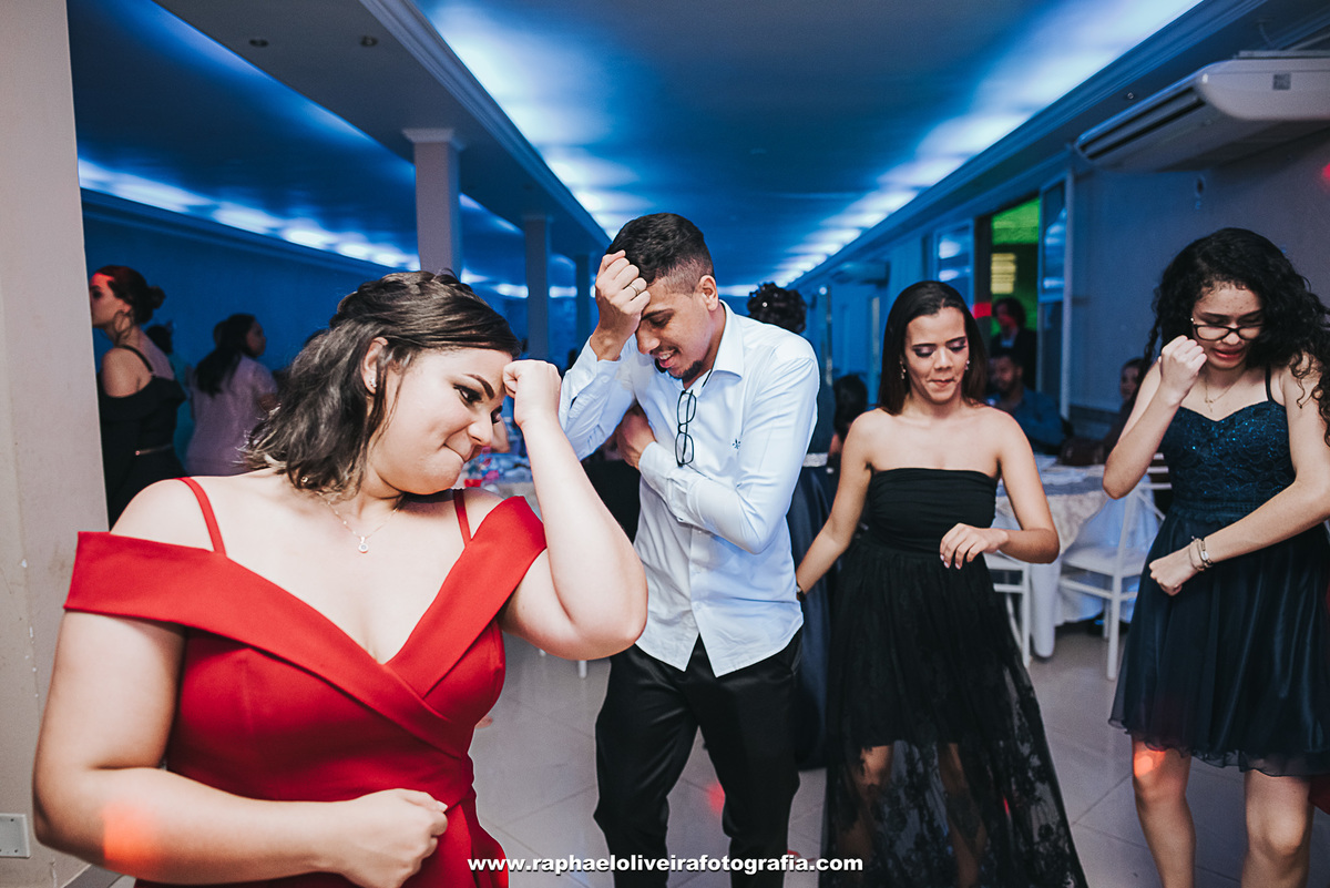 Casamento Jeane e Lucas, making of no salão Alessandra Siqueir em Itapevi - São Paulo - fotografado por raphael oliveira fotografia - fotografo de casamento e familia - fotografo de ensaios e gestante - raphael oliveira fotografia - raphael oliveira