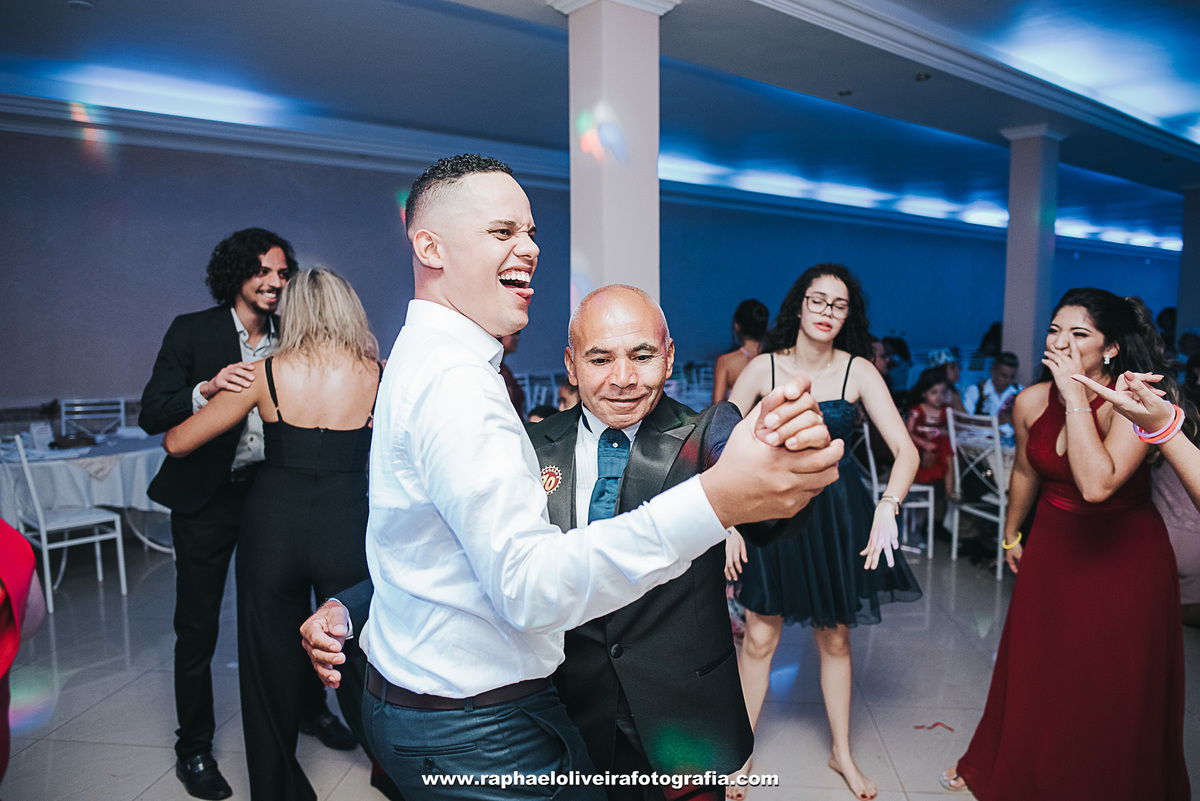 Casamento Jeane e Lucas, making of no salão Alessandra Siqueir em Itapevi - São Paulo - fotografado por raphael oliveira fotografia - fotografo de casamento e familia - fotografo de ensaios e gestante - raphael oliveira fotografia - raphael oliveira