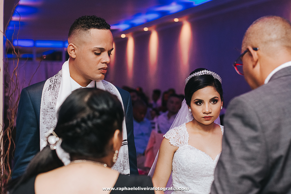 Casamento Jeane e Lucas, making of no salão Alessandra Siqueir em Itapevi - São Paulo - fotografado por raphael oliveira fotografia - fotografo de casamento e familia - fotografo de ensaios e gestante - raphael oliveira fotografia - raphael oliveira