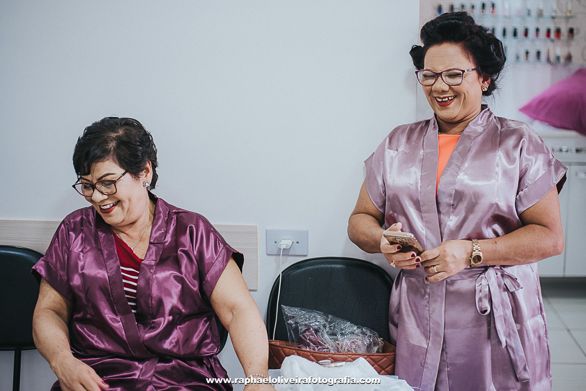 Casamento Jeane e Lucas, making of no salão Alessandra Siqueir em Itapevi - São Paulo - fotografado por raphael oliveira fotografia - fotografo de casamento e familia - fotografo de ensaios e gestante - raphael oliveira fotografia - raphael oliveira