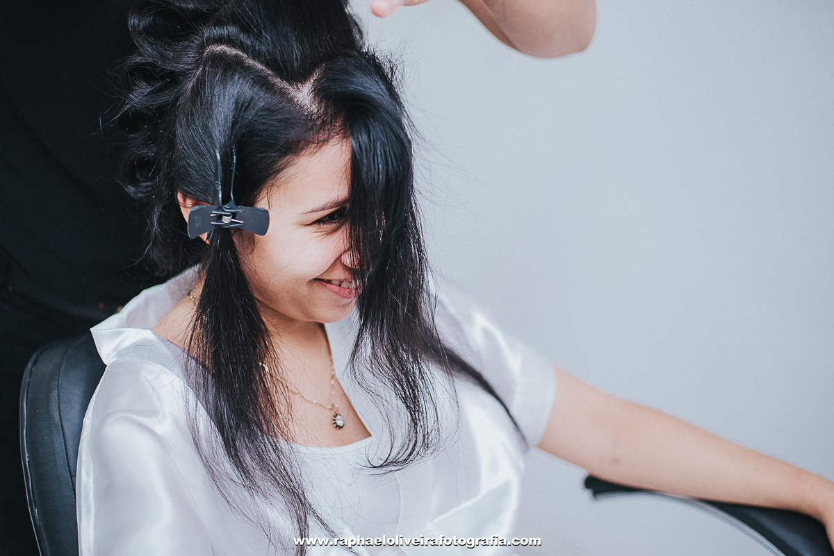 Casamento Jeane e Lucas, making of no salão Alessandra Siqueir em Itapevi - São Paulo - fotografado por raphael oliveira fotografia - fotografo de casamento e familia - fotografo de ensaios e gestante - raphael oliveira fotografia - raphael oliveira