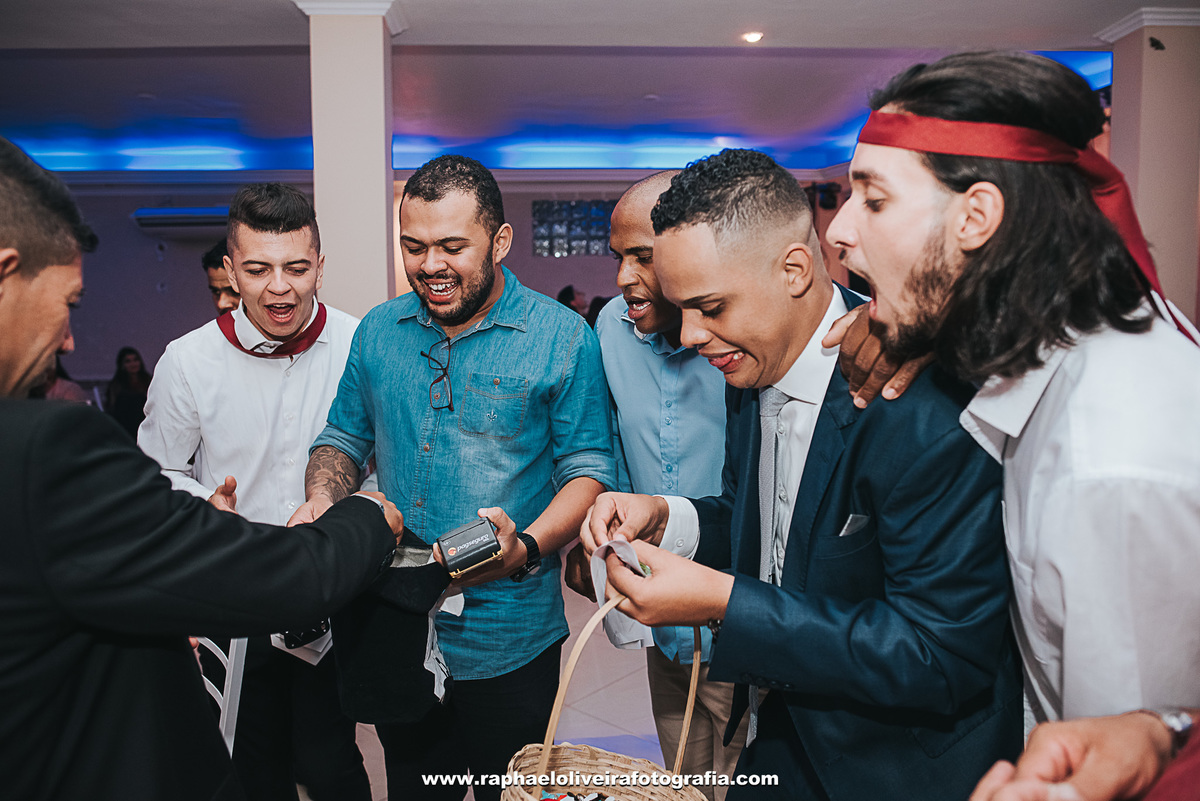 Casamento Jeane e Lucas, making of no salão Alessandra Siqueir em Itapevi - São Paulo - fotografado por raphael oliveira fotografia - fotografo de casamento e familia - fotografo de ensaios e gestante - raphael oliveira fotografia - raphael oliveira