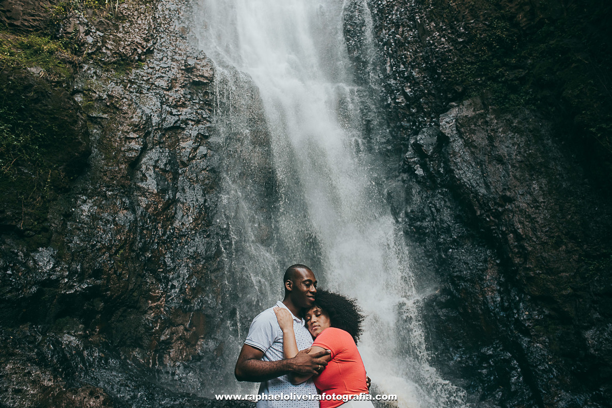 Ensaio pré casamento da Patricia com o Daniel realizado e brotas e registrado por raphael oliveira fotografia - fotografo de casamento e familia - fotografo de ensaio e gestante - lugares para ensaio pré casamento - raphael oliveira - ideias  pre casament