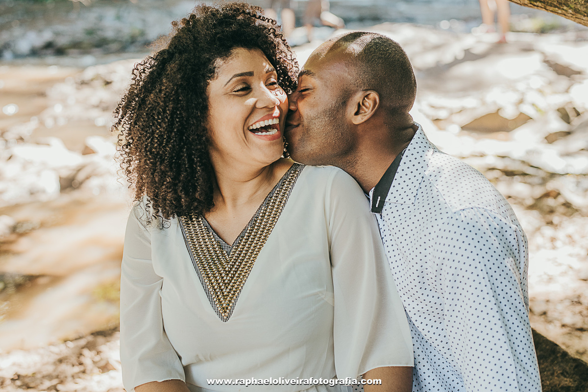 Ensaio pré casamento da Patricia com o Daniel realizado e brotas e registrado por raphael oliveira fotografia - fotografo de casamento e familia - fotografo de ensaio e gestante - lugares para ensaio pré casamento - raphael oliveira - ideias  pre casament