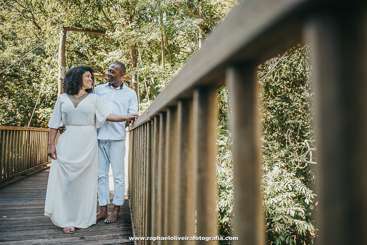 Ensaio pré casamento da Patricia com o Daniel realizado e brotas e registrado por raphael oliveira fotografia - fotografo de casamento e familia - fotografo de ensaio e gestante - lugares para ensaio pré casamento - raphael oliveira - ideias  pre casament