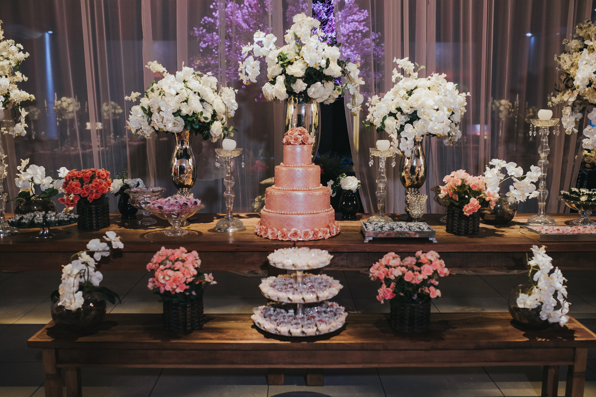 Festa de 15 anos, festa de debutante, aniversário de 15 anos, vestido de debutante, anel de debutante, dia de princesa, debutante, festa de aniversário, ensaio de debutante, fotografo de debutante, inspiração para festa de 15 ano, raphael oliveira.