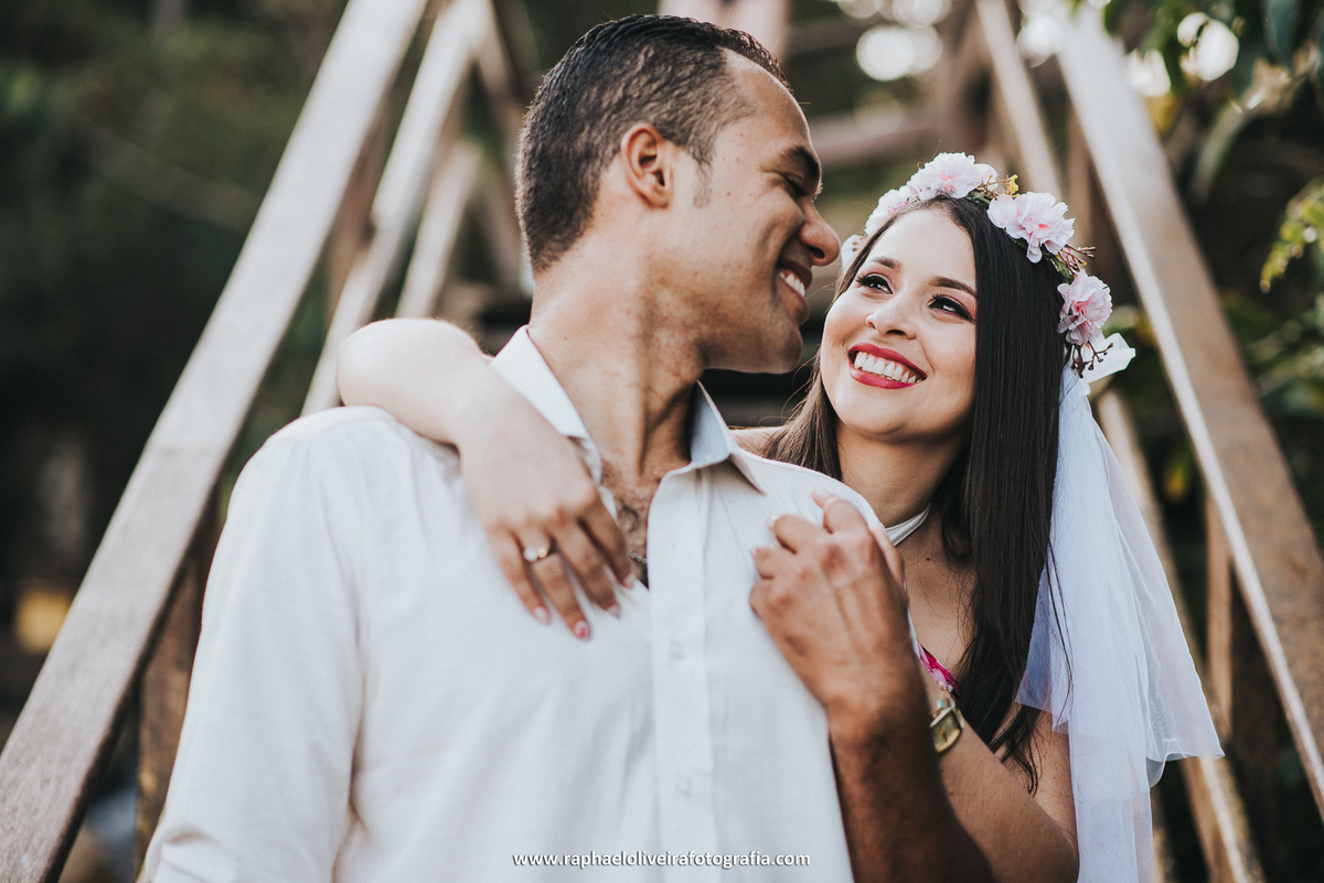Ensaio pré-casamento - ensaio de casal na praia - ensaio de casal - inspiração para ensaio fotografico - casamento - fotos de ensaio - casamento no campo - raphael oliveira fotografia - fotografo de casamentos