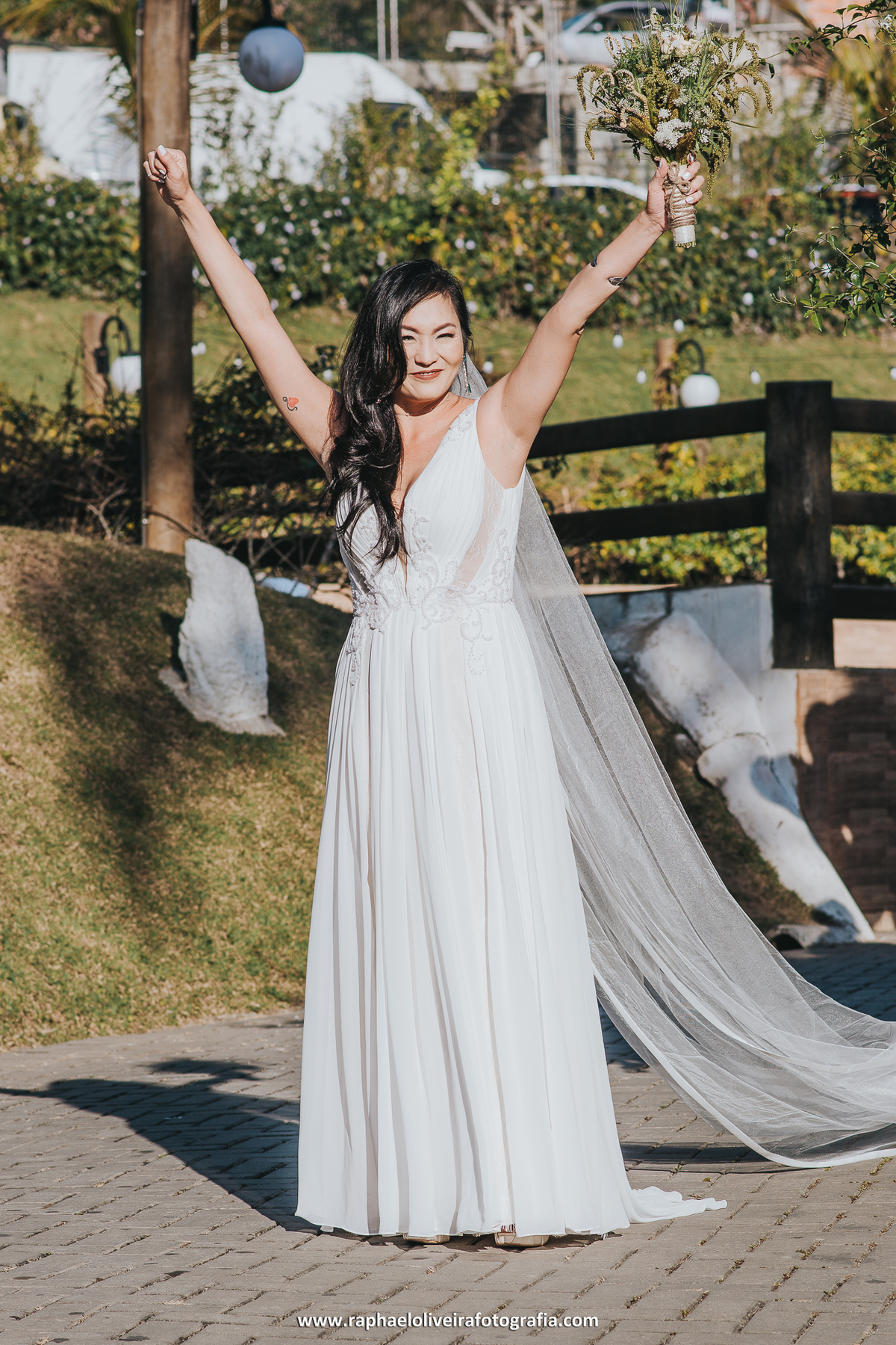 Casamento-tatiana-diogo-espaço-evergreen-cotia-sp-raphael-oliveira-fotografia-ensaio-vestido de noiva-espaço para casamento- fotografo itinerante-decoração de casamento- raphael oliveira fotografia-ensaio pré-casamento