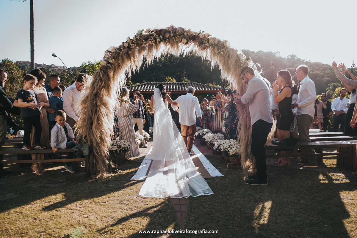 Casamento-tatiana-diogo-espaço-evergreen-cotia-sp-raphael-oliveira-fotografia-ensaio-vestido de noiva-espaço para casamento- fotografo itinerante-decoração de casamento- raphael oliveira fotografia-ensaio pré-casamento