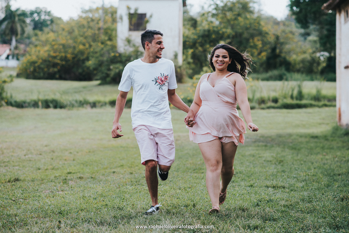 Ensaio pré-casamento - ensaio de casal no campo - ensaio de casal - inspiração para ensaio fotografico - casamento - fotos de ensaio - casamento no campo - raphael oliveira fotografia - fotografo de casamentos