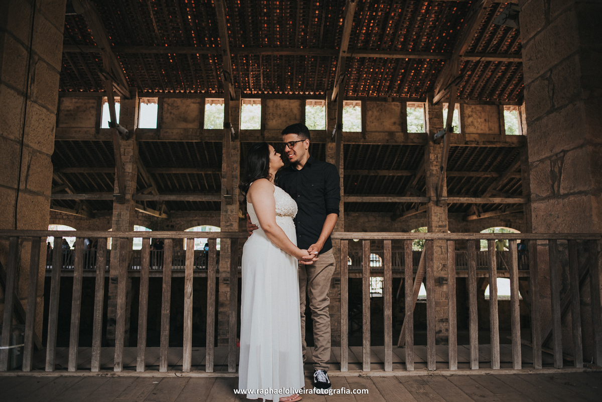 Ensaio pré-casamento - ensaio de casal no campo - ensaio de casal - inspiração para ensaio fotografico - casamento - fotos de ensaio - casamento no campo - raphael oliveira fotografia - fotografo de casamentos