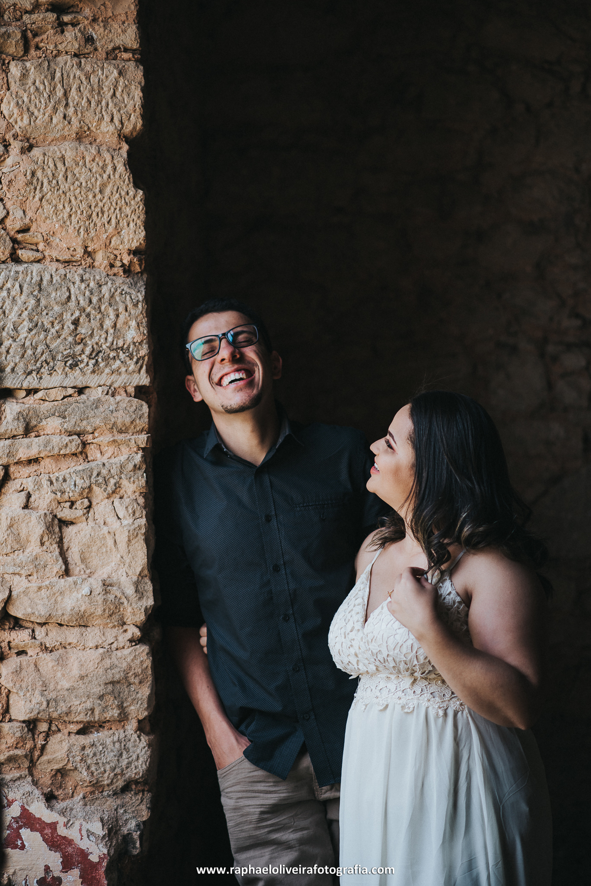Ensaio pré-casamento - ensaio de casal no campo - ensaio de casal - inspiração para ensaio fotografico - casamento - fotos de ensaio - casamento no campo - raphael oliveira fotografia - fotografo de casamentos