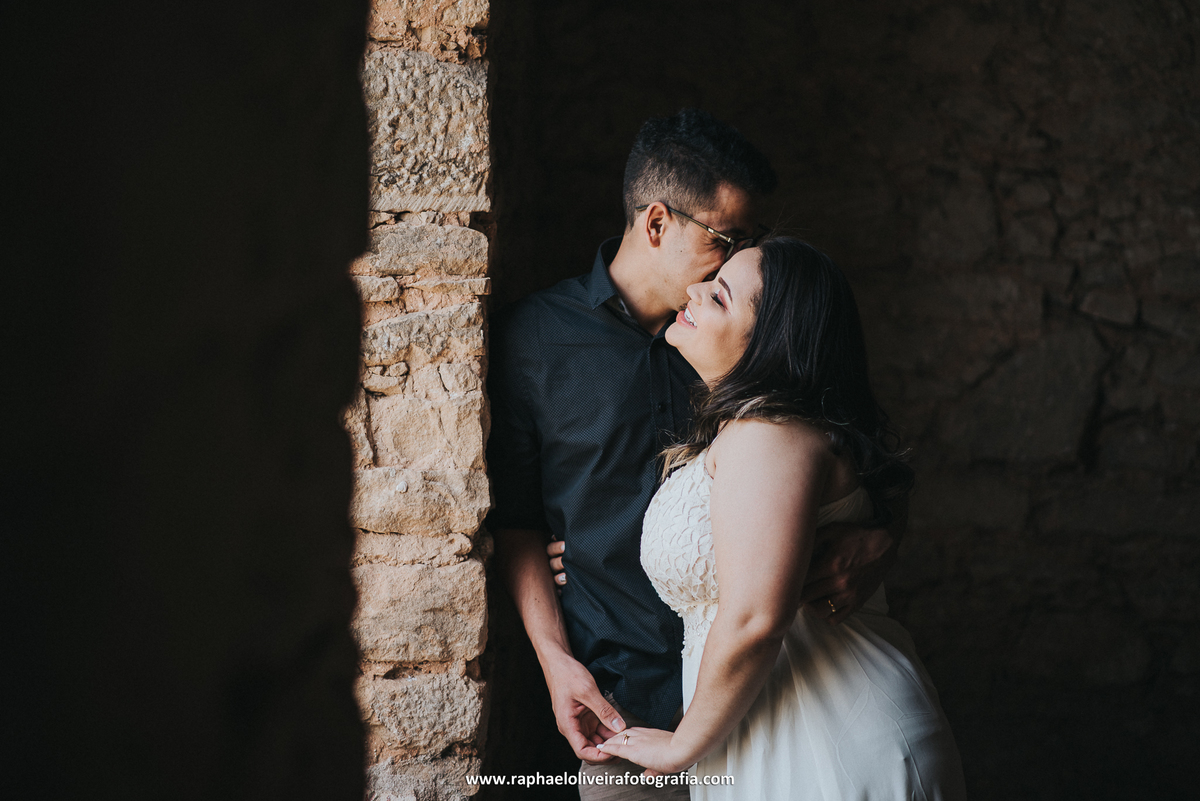 Ensaio pré-casamento - ensaio de casal no campo - ensaio de casal - inspiração para ensaio fotografico - casamento - fotos de ensaio - casamento no campo - raphael oliveira fotografia - fotografo de casamentos