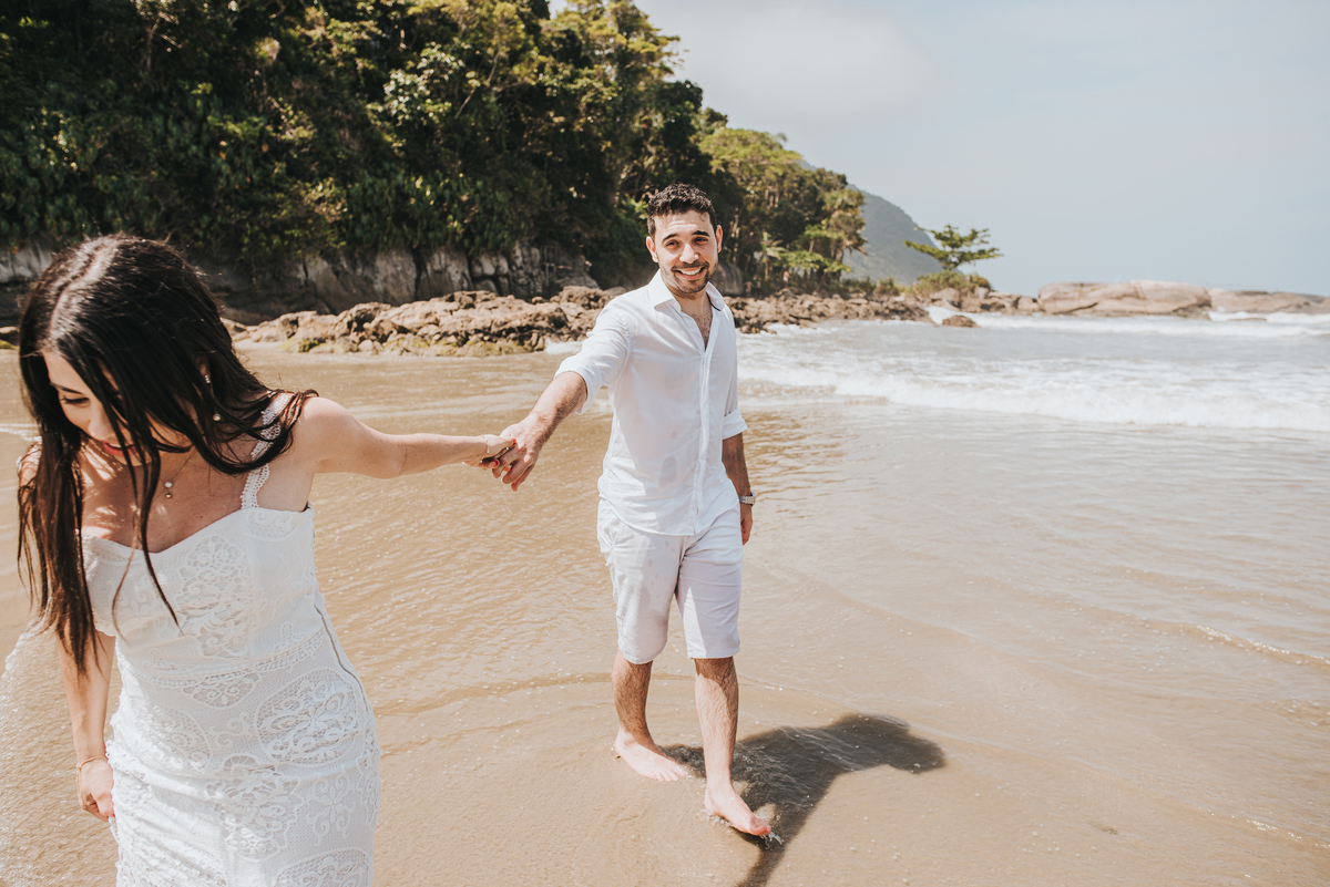 Ensaio de casal, ensaio pré casamento, ensaio de casal na praia, ensaio na praia, inspiração para ensaio pre casamento, praia, raphael oliveira fotografia, casamentos, inspiração de casamento, raphael oliveira, fotografo de casamento em são paulo.