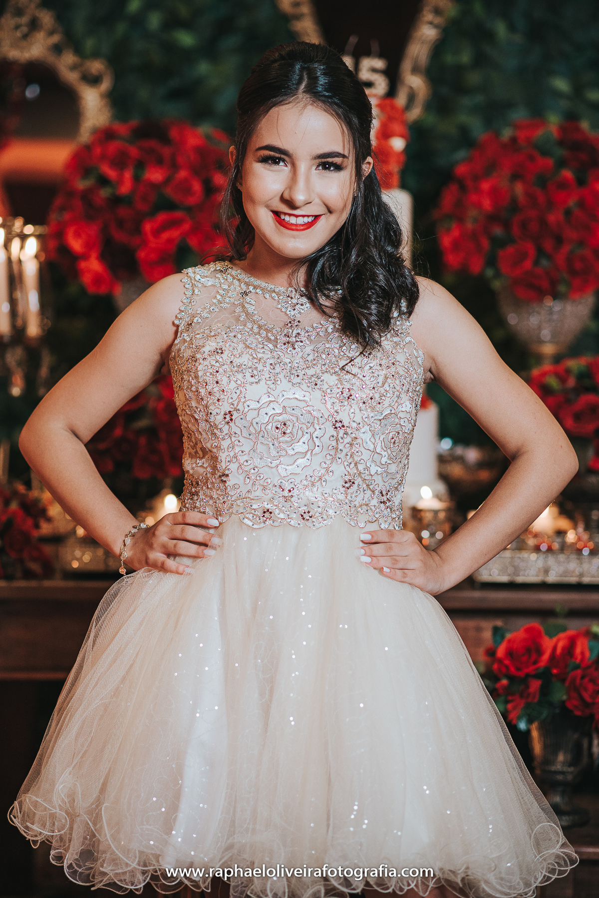 Ensaio de debutante, debutante, festa de 15 anos, festa de debutante, ensaio feminino, ensaio de 15 anos, decoração temática, bela e a fera, menina, 15 anos, making of de debutante, fotografo de debutante, raphael oliveira fotografia