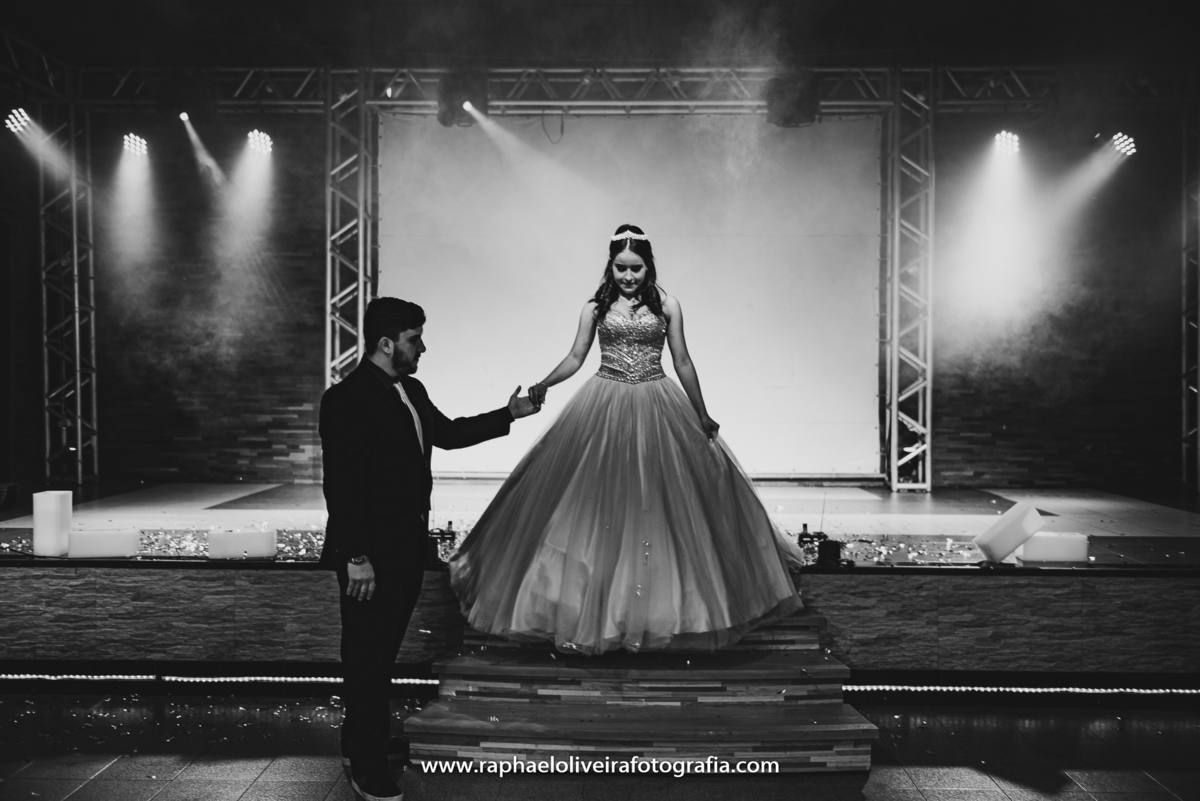 Ensaio de debutante, debutante, festa de 15 anos, festa de debutante, ensaio feminino, ensaio de 15 anos, decoração temática, bela e a fera, menina, 15 anos, making of de debutante, fotografo de debutante, raphael oliveira fotografia