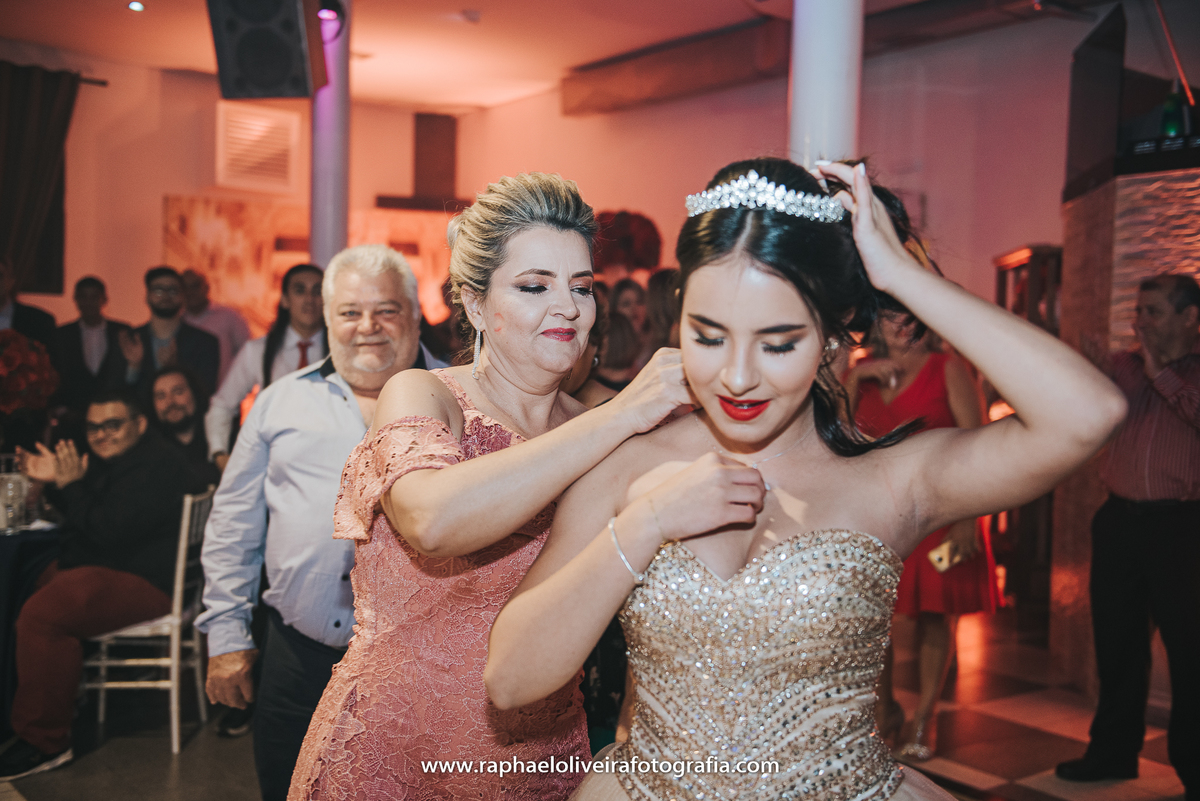 Ensaio de debutante, debutante, festa de 15 anos, festa de debutante, ensaio feminino, ensaio de 15 anos, decoração temática, bela e a fera, menina, 15 anos, making of de debutante, fotografo de debutante, raphael oliveira fotografia