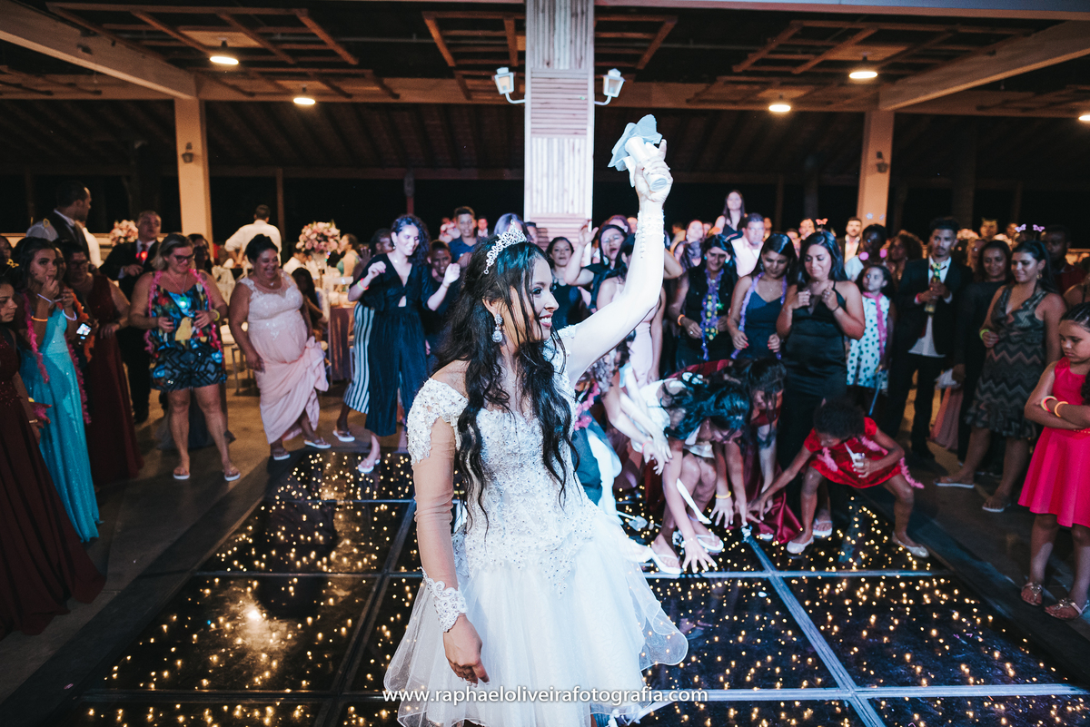 Casamento, sapato de noiva, maquiagem de noiva, vestido de noiva, veu de noiva, traje do noivo, noiva, fotografo de casamento, festa de casamento, decoração de casamento, inspiração para casamentos, raphael oliveira fotografia, fotografo de casamento.