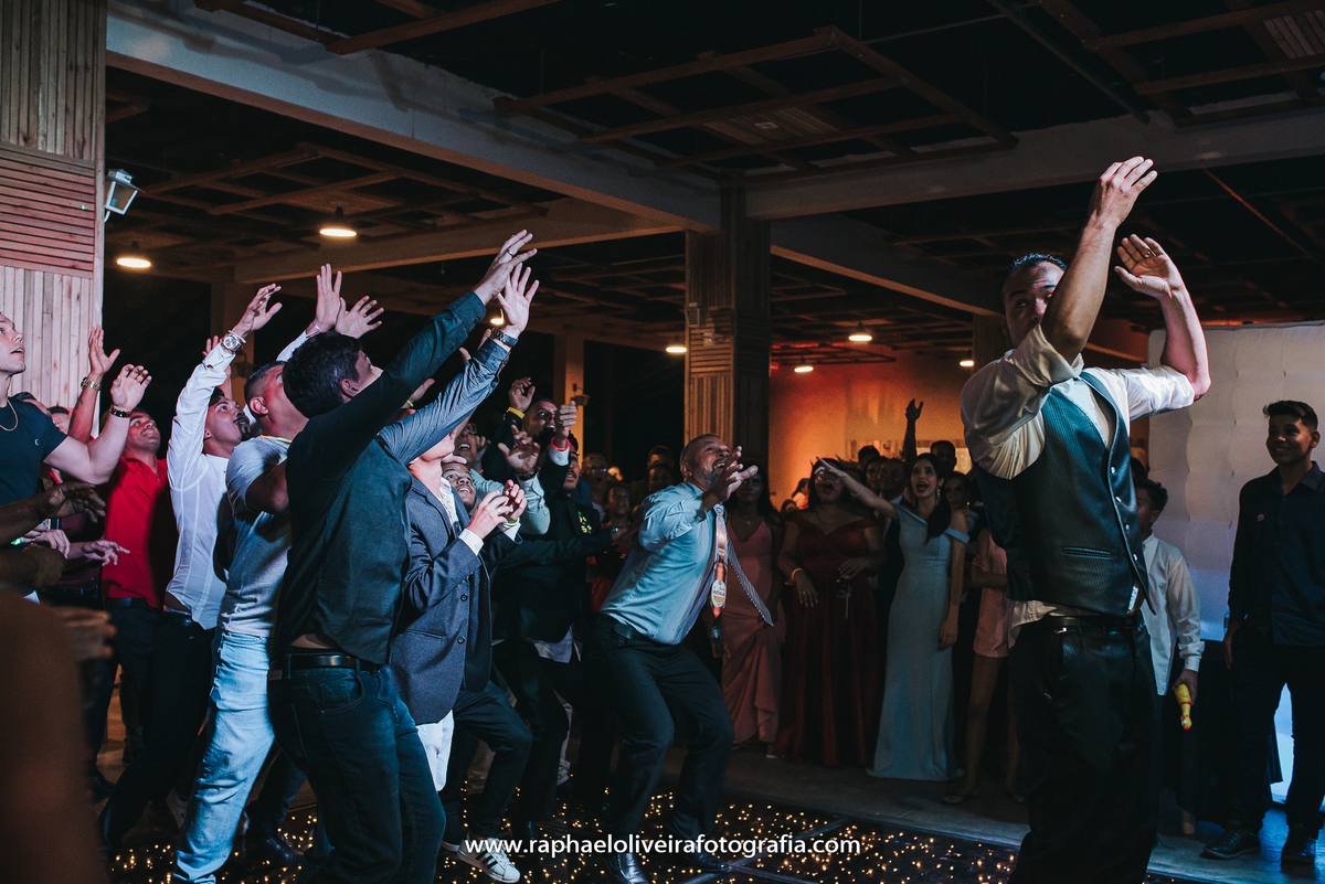 Casamento, sapato de noiva, maquiagem de noiva, vestido de noiva, veu de noiva, traje do noivo, noiva, fotografo de casamento, festa de casamento, decoração de casamento, inspiração para casamentos, raphael oliveira fotografia, fotografo de casamento.