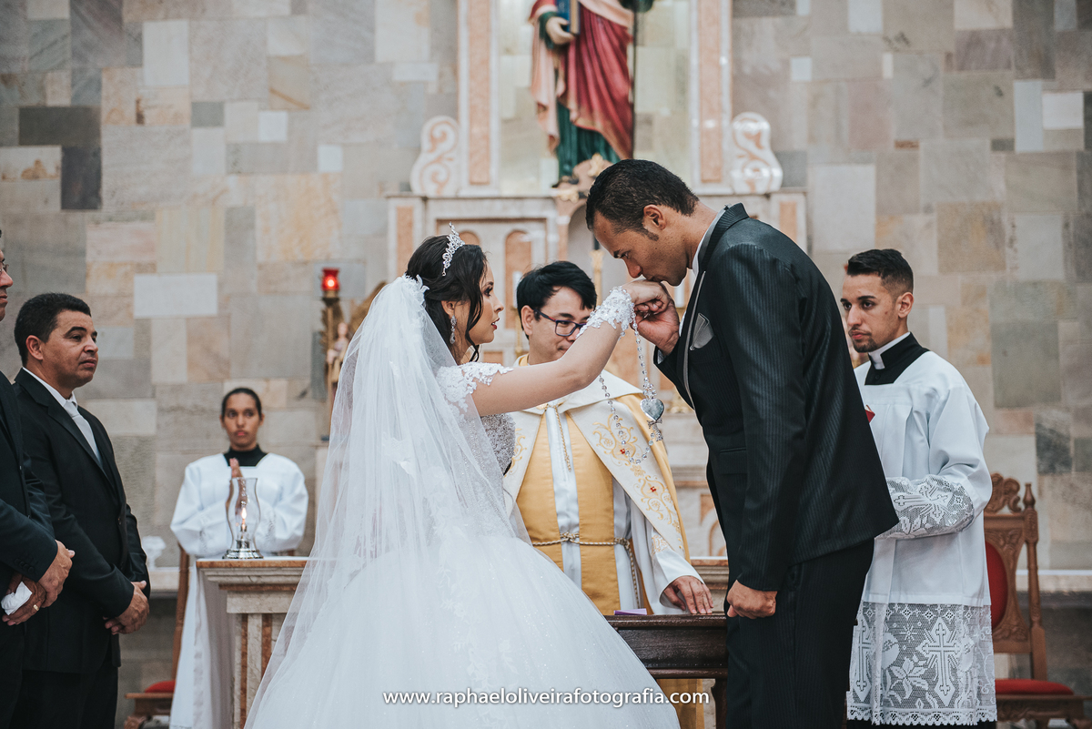Casamento, sapato de noiva, maquiagem de noiva, vestido de noiva, veu de noiva, traje do noivo, noiva, fotografo de casamento, festa de casamento, decoração de casamento, inspiração para casamentos, raphael oliveira fotografia, fotografo de casamento.