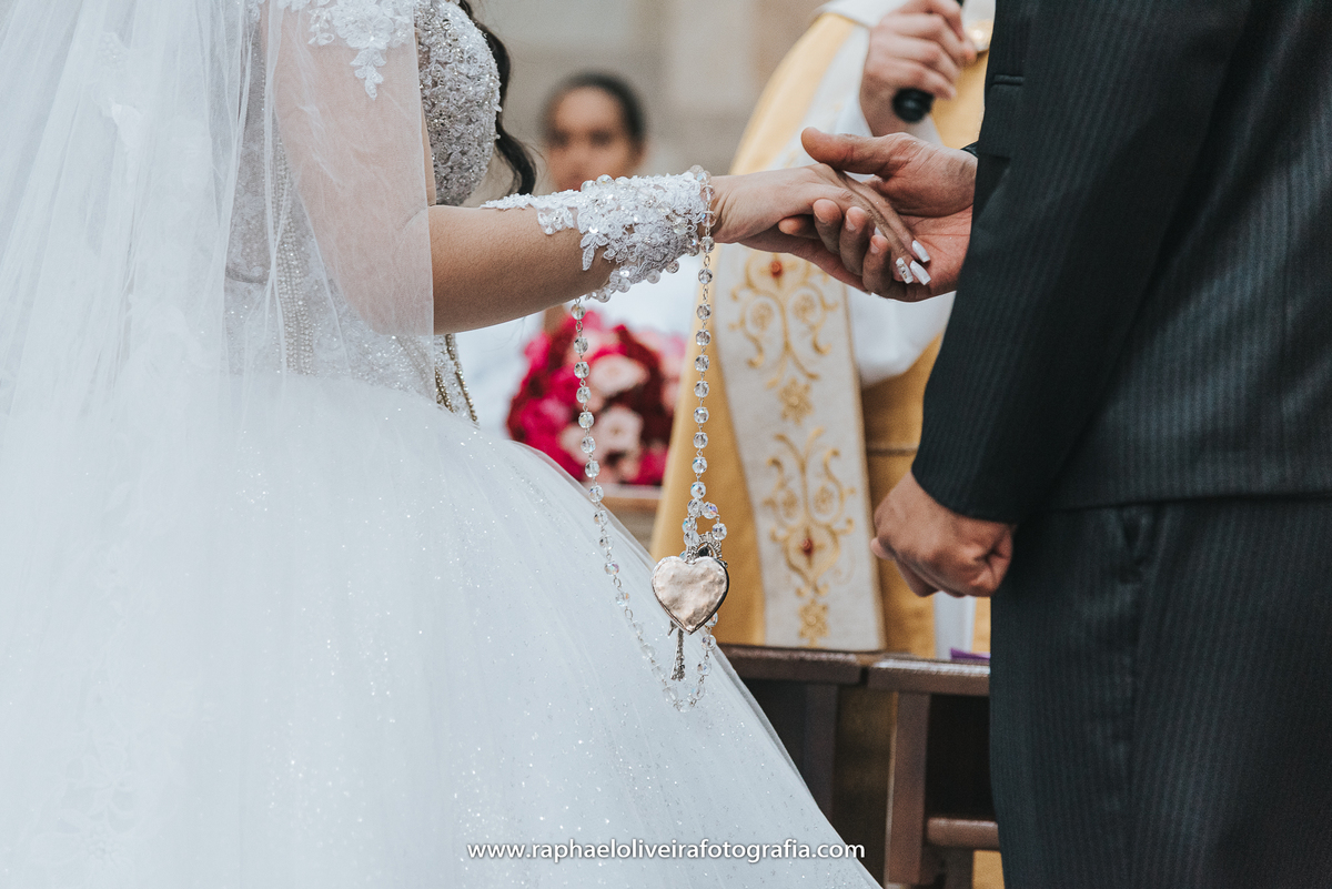 Casamento, sapato de noiva, maquiagem de noiva, vestido de noiva, veu de noiva, traje do noivo, noiva, fotografo de casamento, festa de casamento, decoração de casamento, inspiração para casamentos, raphael oliveira fotografia, fotografo de casamento.