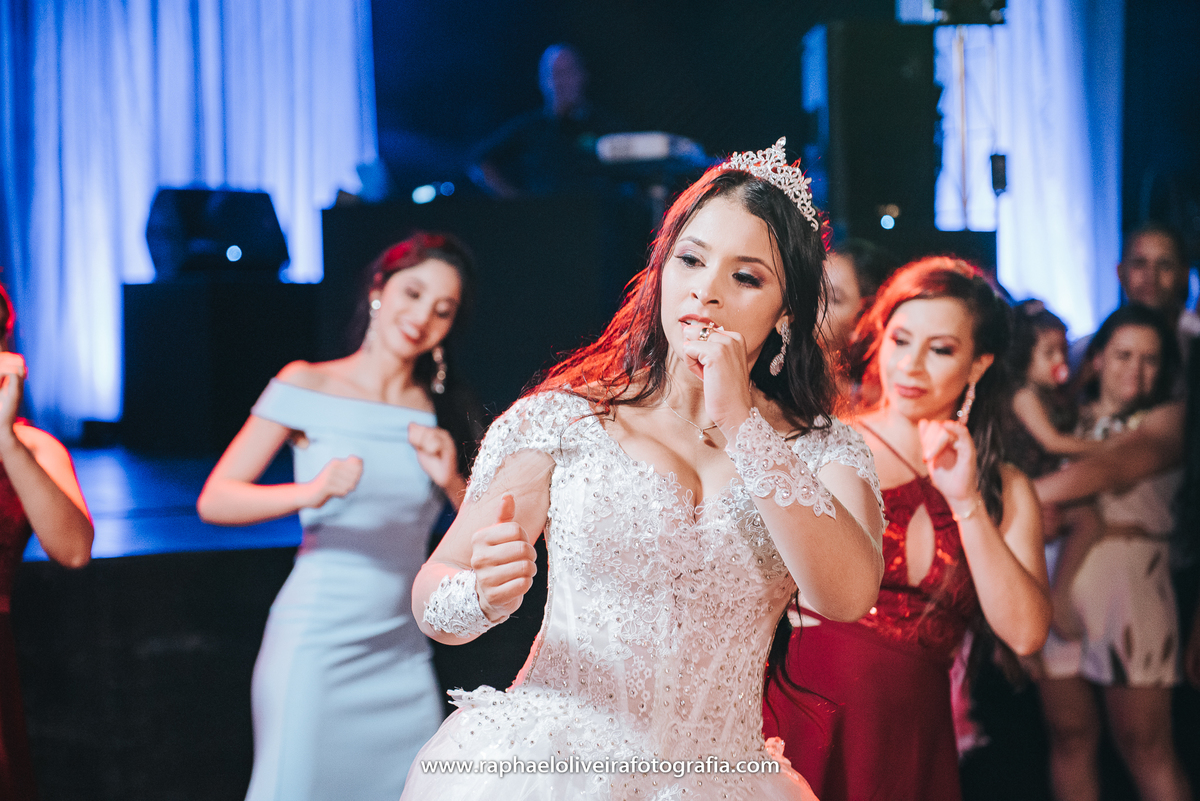 Casamento, sapato de noiva, maquiagem de noiva, vestido de noiva, veu de noiva, traje do noivo, noiva, fotografo de casamento, festa de casamento, decoração de casamento, inspiração para casamentos, raphael oliveira fotografia, fotografo de casamento.
