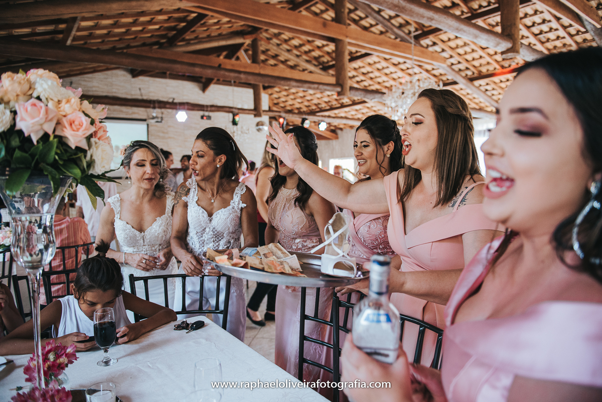 Casamento Sandra e Paty, casamento homoafetivo, casamento gay, casamento lgbt, wedding gay, meninas, casamento de meninas, vestido de noiva, decoração de casamento, ensaio de casal na praia, wedding, raphael oliveira fotografia, raphael oliveira.