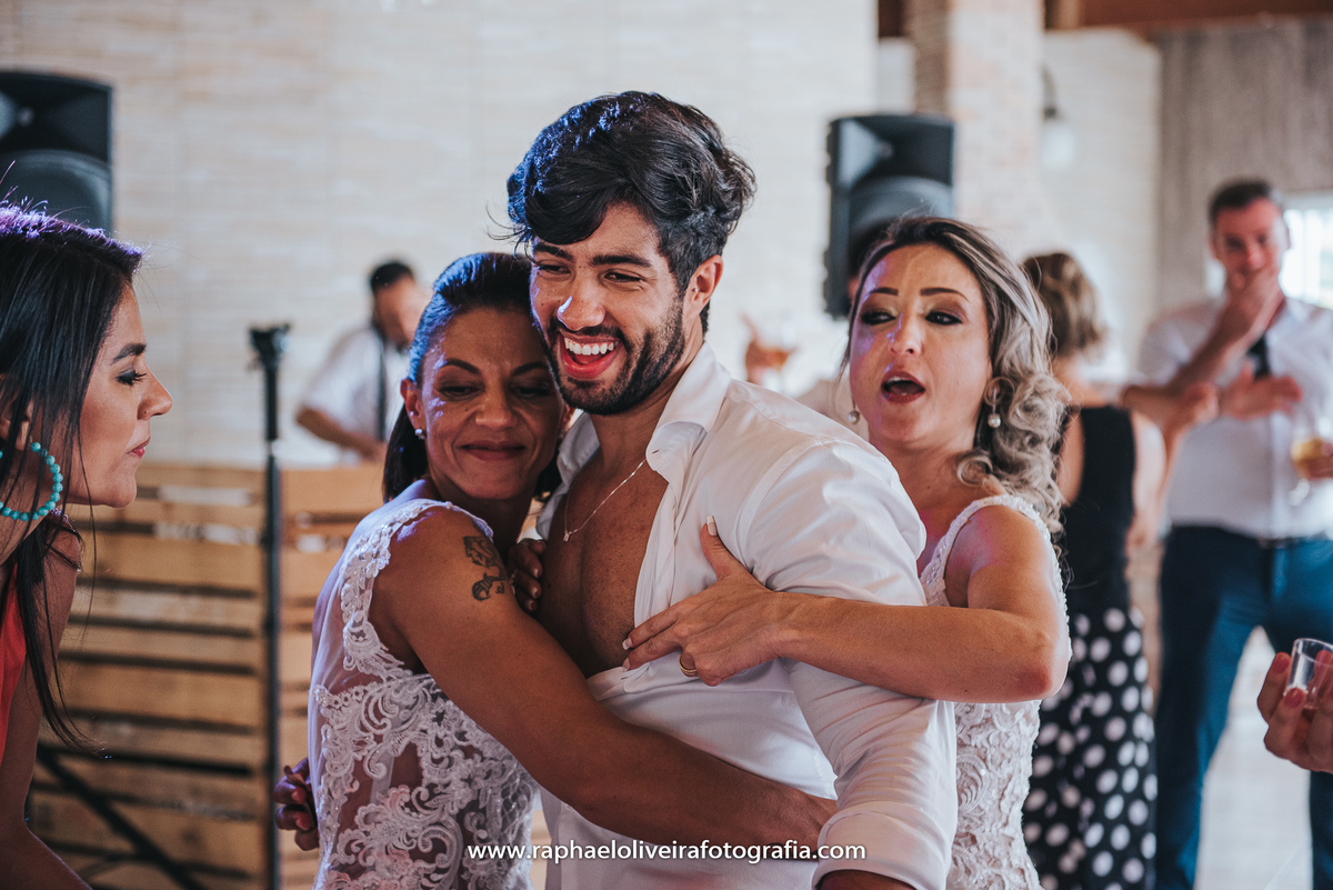 Casamento Sandra e Paty, casamento homoafetivo, casamento gay, casamento lgbt, wedding gay, meninas, casamento de meninas, vestido de noiva, decoração de casamento, ensaio de casal na praia, wedding, raphael oliveira fotografia, raphael oliveira.