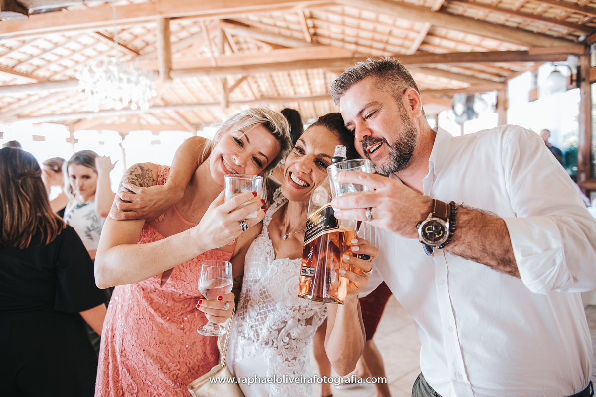 Casamento Sandra e Paty, casamento homoafetivo, casamento gay, casamento lgbt, wedding gay, meninas, casamento de meninas, vestido de noiva, decoração de casamento, ensaio de casal na praia, wedding, raphael oliveira fotografia, raphael oliveira.