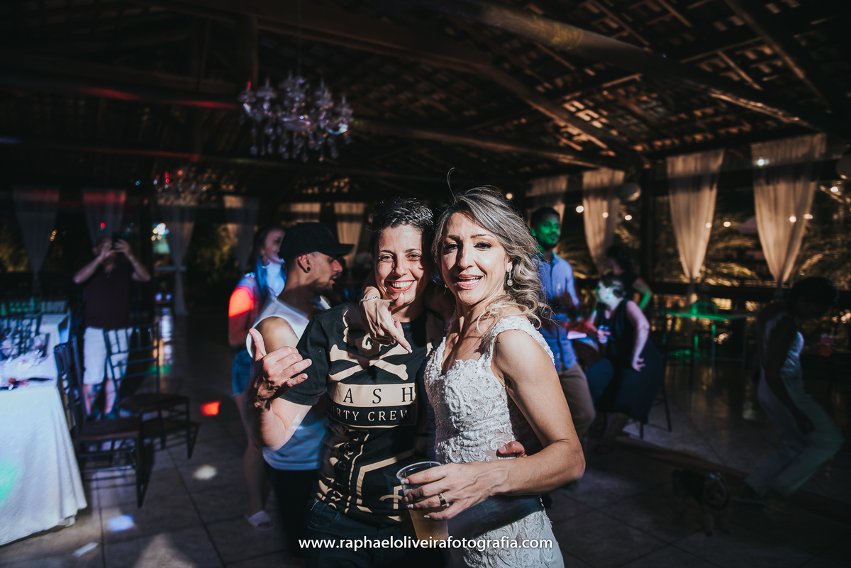 Casamento Sandra e Paty, casamento homoafetivo, casamento gay, casamento lgbt, wedding gay, meninas, casamento de meninas, vestido de noiva, decoração de casamento, ensaio de casal na praia, wedding, raphael oliveira fotografia, raphael oliveira.