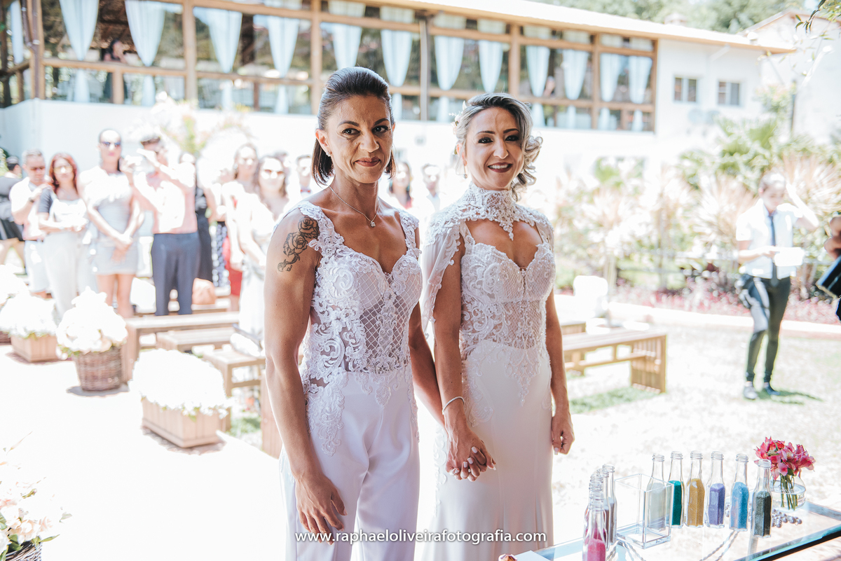 Casamento Sandra e Paty, casamento homoafetivo, casamento gay, casamento lgbt, wedding gay, meninas, casamento de meninas, vestido de noiva, decoração de casamento, ensaio de casal na praia, wedding, raphael oliveira fotografia, raphael oliveira.