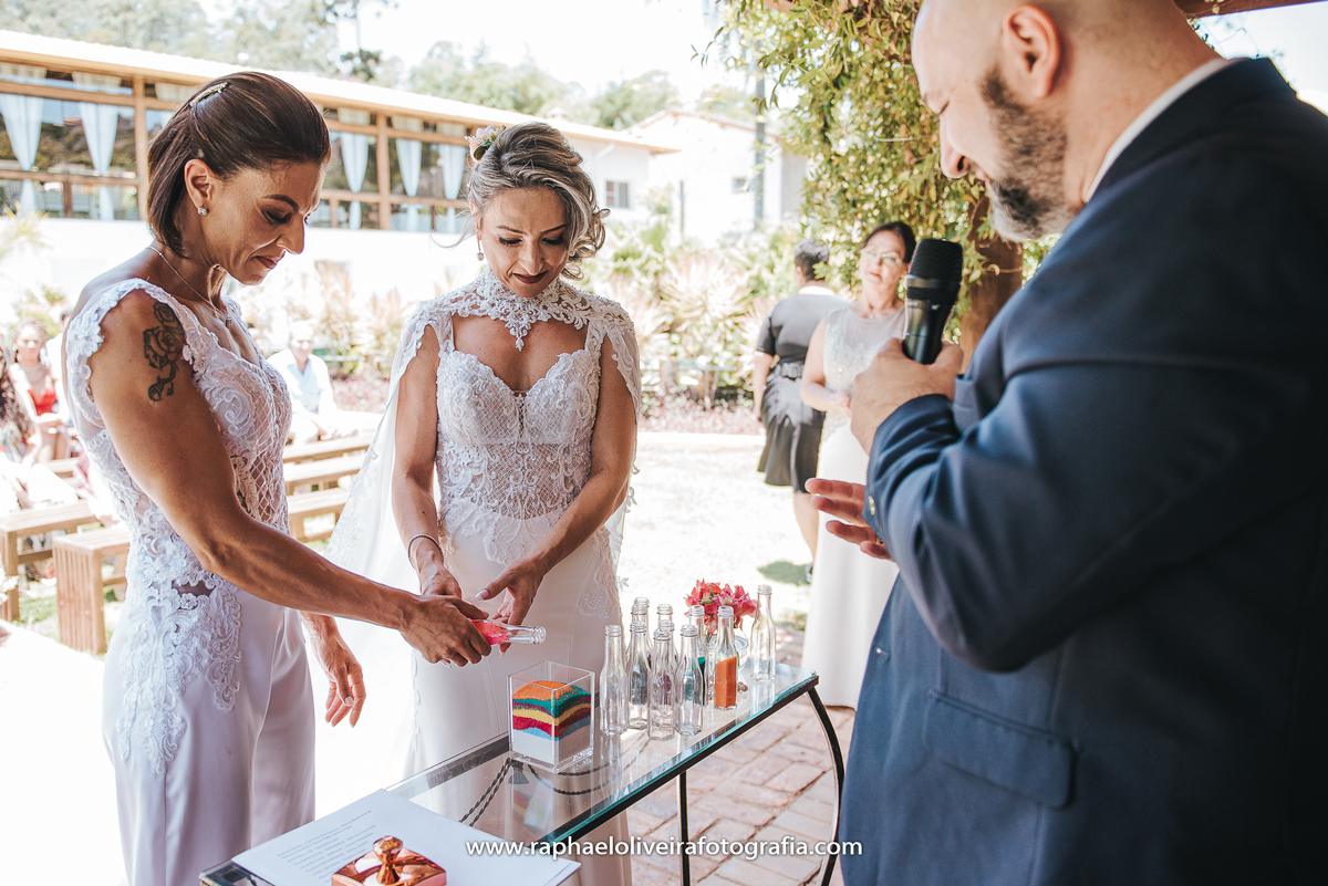 Casamento Sandra e Paty, casamento homoafetivo, casamento gay, casamento lgbt, wedding gay, meninas, casamento de meninas, vestido de noiva, decoração de casamento, ensaio de casal na praia, wedding, raphael oliveira fotografia, raphael oliveira.