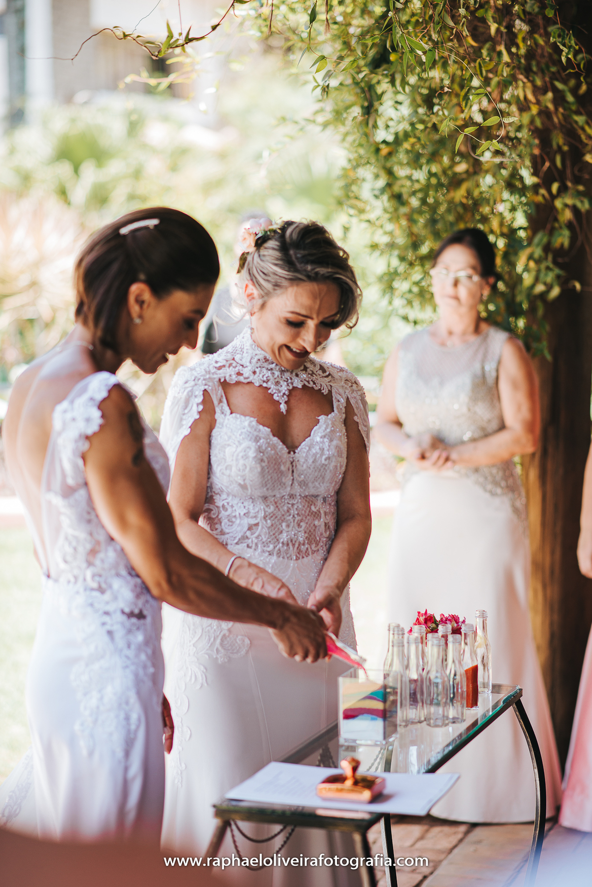 Casamento Sandra e Paty, casamento homoafetivo, casamento gay, casamento lgbt, wedding gay, meninas, casamento de meninas, vestido de noiva, decoração de casamento, ensaio de casal na praia, wedding, raphael oliveira fotografia, raphael oliveira.