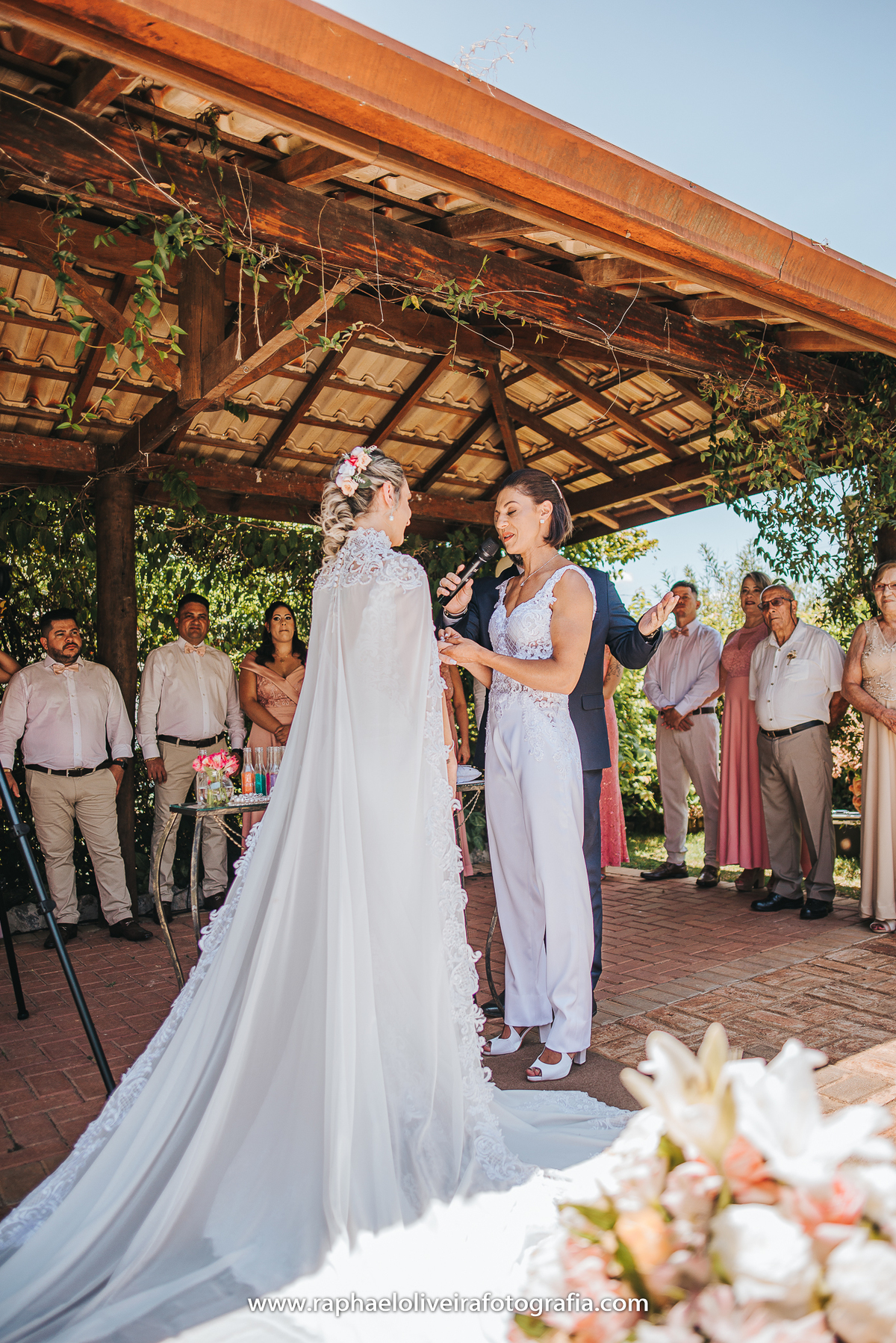 Casamento Sandra e Paty, casamento homoafetivo, casamento gay, casamento lgbt, wedding gay, meninas, casamento de meninas, vestido de noiva, decoração de casamento, ensaio de casal na praia, wedding, raphael oliveira fotografia, raphael oliveira.