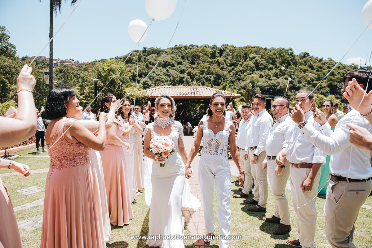 Casamento Sandra e Paty, casamento homoafetivo, casamento gay, casamento lgbt, wedding gay, meninas, casamento de meninas, vestido de noiva, decoração de casamento, ensaio de casal na praia, wedding, raphael oliveira fotografia, raphael oliveira.