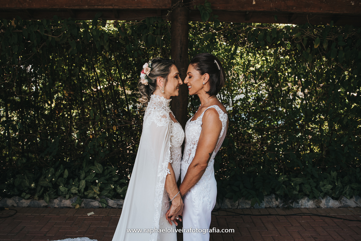 Casamento Sandra e Paty, casamento homoafetivo, casamento gay, casamento lgbt, wedding gay, meninas, casamento de meninas, vestido de noiva, decoração de casamento, ensaio de casal na praia, wedding, raphael oliveira fotografia, raphael oliveira.