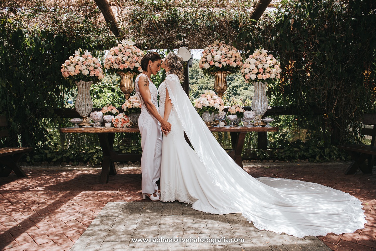 Casamento Sandra e Paty, casamento homoafetivo, casamento gay, casamento lgbt, wedding gay, meninas, casamento de meninas, vestido de noiva, decoração de casamento, ensaio de casal na praia, wedding, raphael oliveira fotografia, raphael oliveira.