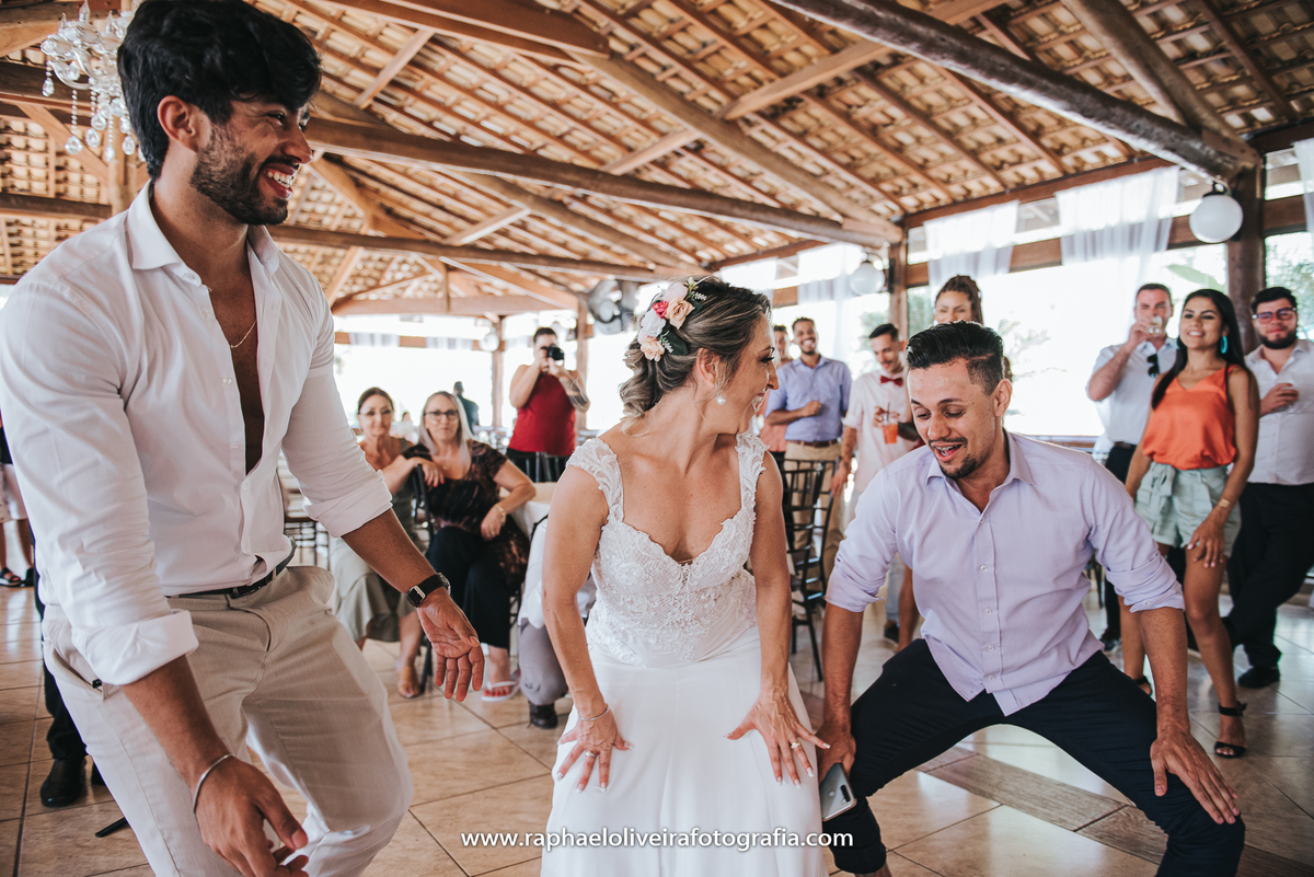 Casamento Sandra e Paty, casamento homoafetivo, casamento gay, casamento lgbt, wedding gay, meninas, casamento de meninas, vestido de noiva, decoração de casamento, ensaio de casal na praia, wedding, raphael oliveira fotografia, raphael oliveira.