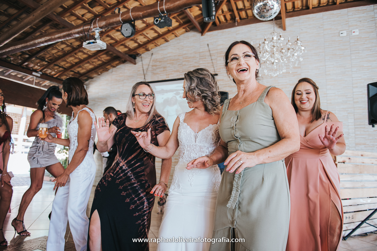 Casamento Sandra e Paty, casamento homoafetivo, casamento gay, casamento lgbt, wedding gay, meninas, casamento de meninas, vestido de noiva, decoração de casamento, ensaio de casal na praia, wedding, raphael oliveira fotografia, raphael oliveira.