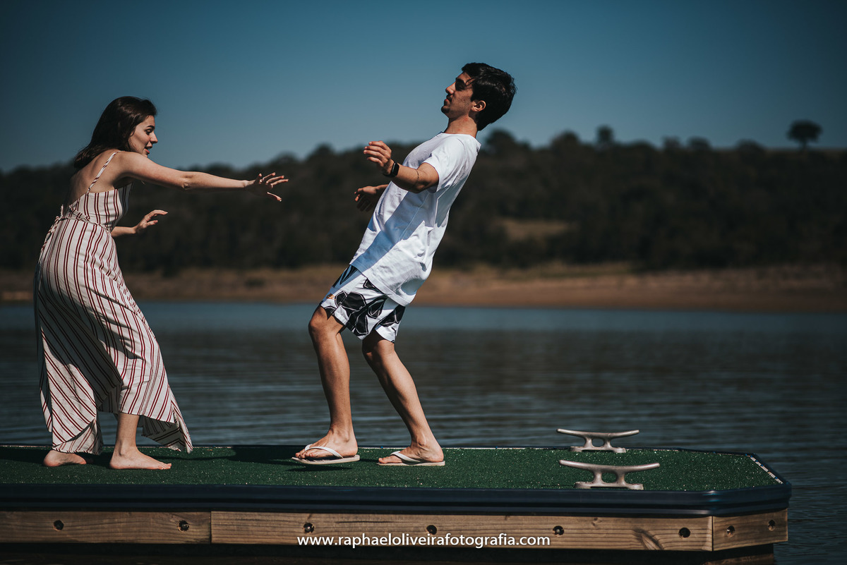 Ensaio incrível em avaré, ensaio pré casamento, pre-wedding, casamento, inspiração para ensaio, poses de ensaio, ensaio de casal, raphael oliveira fotografia, ensaio no campo, fotografo de casamento em são paulo, fotografo barueri, fotografo de ensaio.