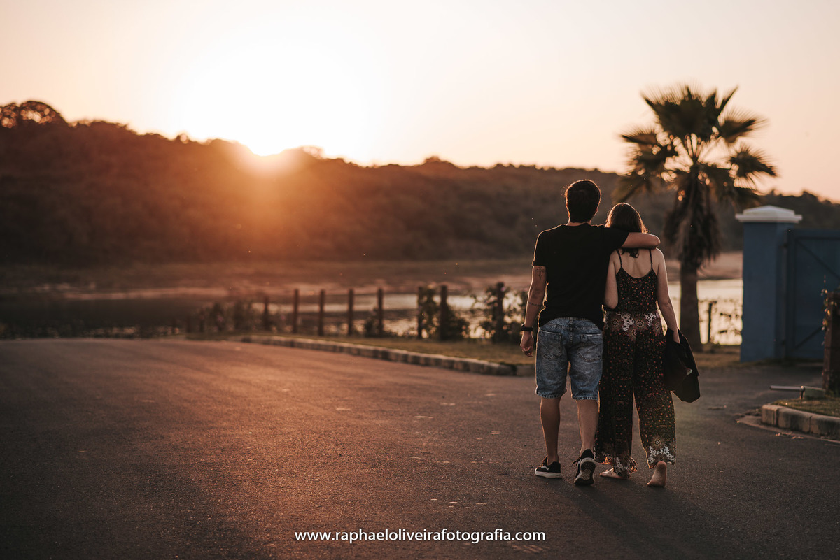 Ensaio incrível em avaré, ensaio pré casamento, pre-wedding, casamento, inspiração para ensaio, poses de ensaio, ensaio de casal, raphael oliveira fotografia, ensaio no campo, fotografo de casamento em são paulo, fotografo barueri, foto no por do sol
