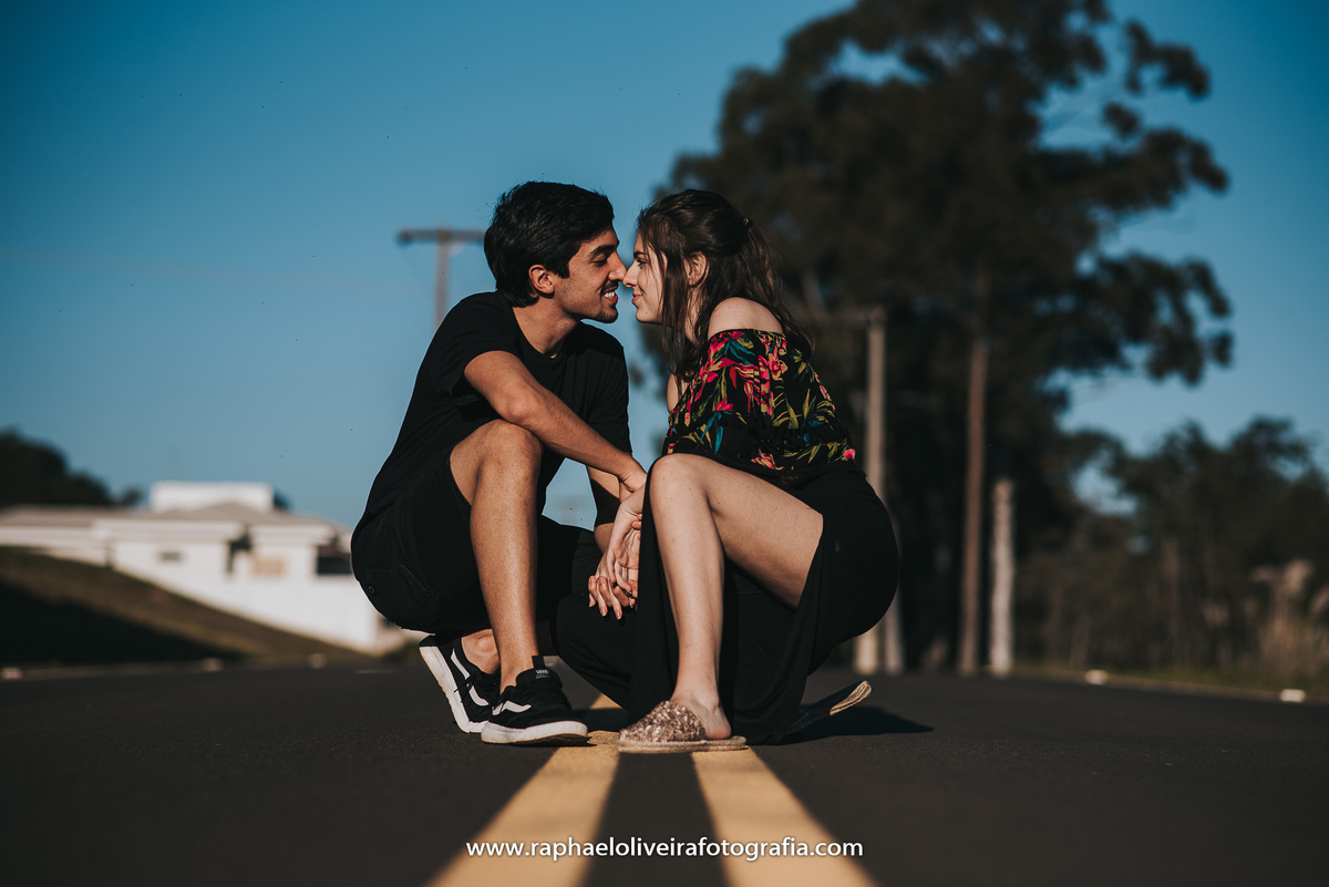 Ensaio incrível em avaré, ensaio pré casamento, pre-wedding, casamento, inspiração para ensaio, poses de ensaio, ensaio de casal, raphael oliveira fotografia, ensaio no campo, fotografo de casamento em são paulo, fotografo barueri, fotografo de ensaio.