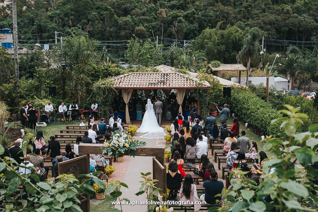 Decoração de casamento, casamento no campo, mesa do bolo, noiva, fotografo de casamento, inspiração para casamento, ideias de casamento, raphael oliveira fotografia, ensaio pré-wedding, casamento, vestido de noiva, madrinhas de casamento.
