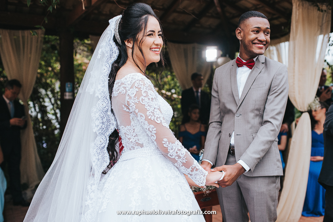 Decoração de casamento, casamento no campo, mesa do bolo, noiva, fotografo de casamento, inspiração para casamento, ideias de casamento, raphael oliveira fotografia, ensaio pré-wedding, casamento, vestido de noiva, madrinhas de casamento.