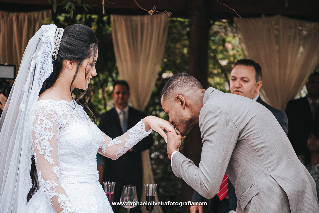 Decoração de casamento, casamento no campo, mesa do bolo, noiva, fotografo de casamento, inspiração para casamento, ideias de casamento, raphael oliveira fotografia, ensaio pré-wedding, casamento, vestido de noiva, madrinhas de casamento.