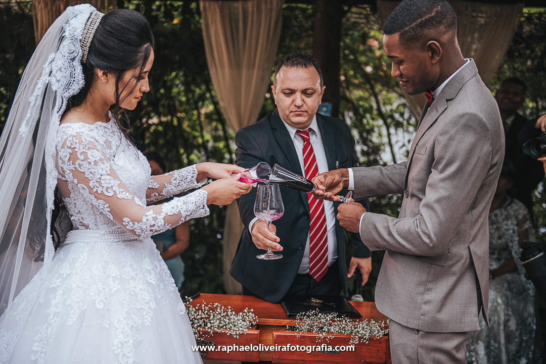 Decoração de casamento, casamento no campo, mesa do bolo, noiva, fotografo de casamento, inspiração para casamento, ideias de casamento, raphael oliveira fotografia, ensaio pré-wedding, casamento, vestido de noiva, madrinhas de casamento.