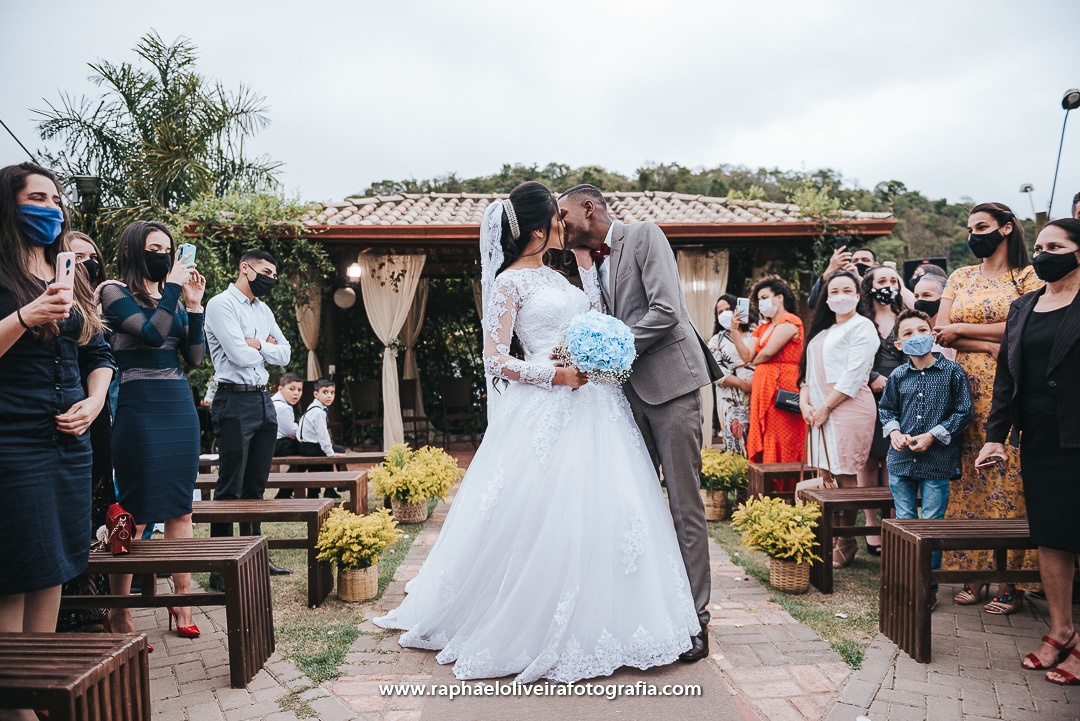 Decoração de casamento, casamento no campo, mesa do bolo, noiva, fotografo de casamento, inspiração para casamento, ideias de casamento, raphael oliveira fotografia, ensaio pré-wedding, casamento, vestido de noiva, madrinhas de casamento.