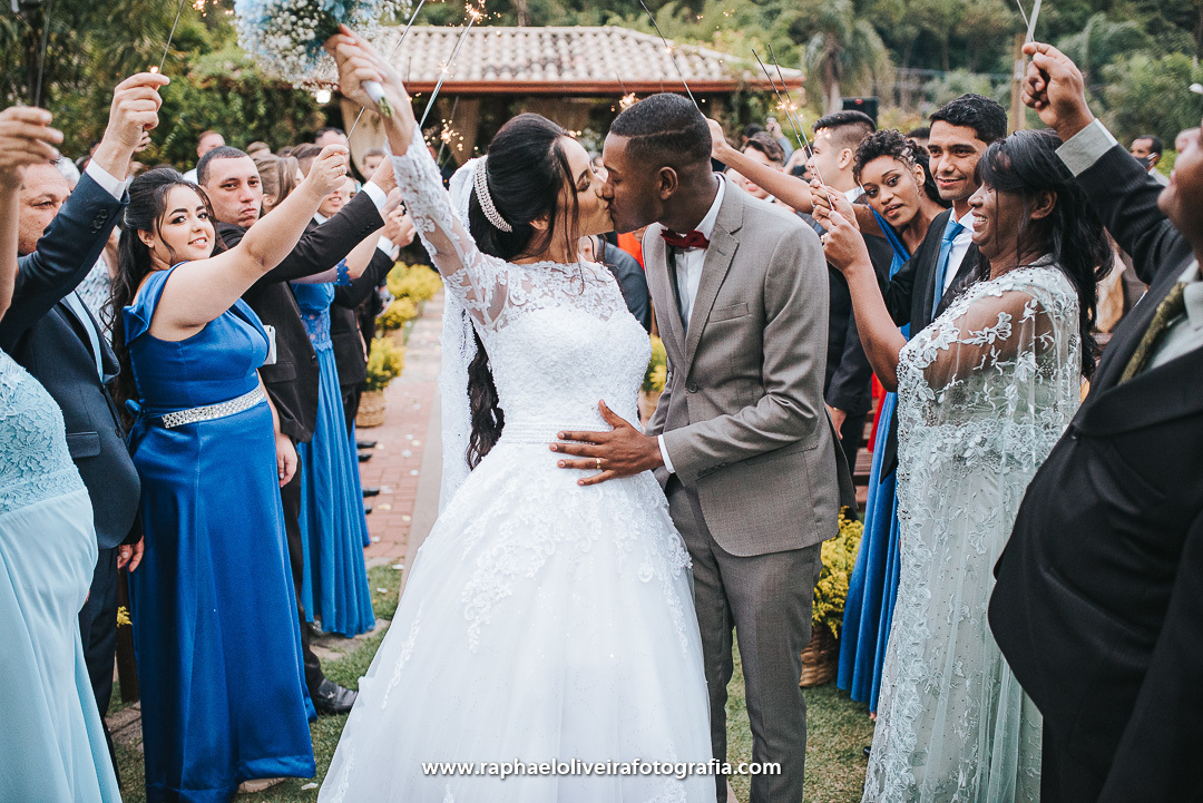 Decoração de casamento, casamento no campo, mesa do bolo, noiva, fotografo de casamento, inspiração para casamento, ideias de casamento, raphael oliveira fotografia, ensaio pré-wedding, casamento, vestido de noiva, madrinhas de casamento.